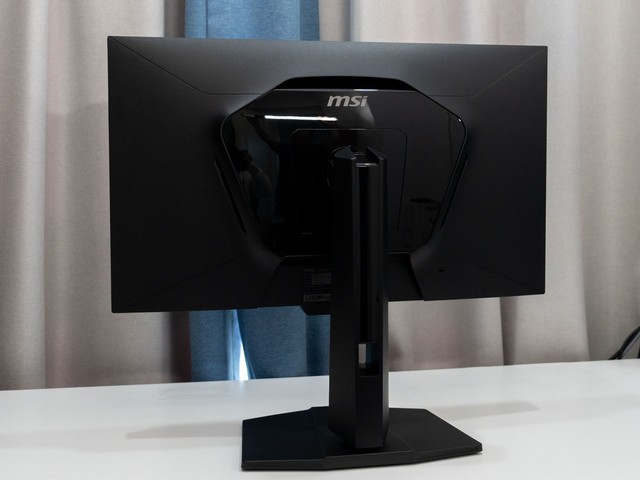 高清高刷全都要，微星MAG 274UPDF E16M双模MiniLED显示器晒单