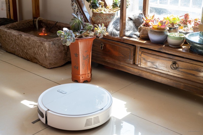 毛孩子专属的扫地机，净毛吸尘都在行，浦瑞克N8Plus宠物净毛宝上手