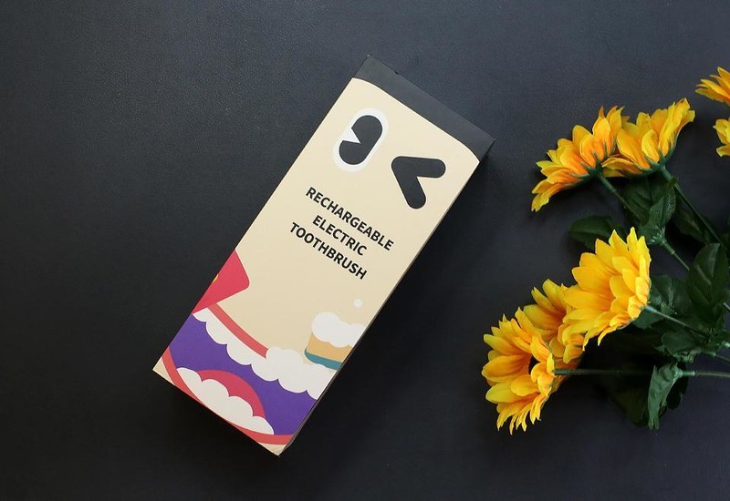 专业护齿设计，不伤牙的扉乐VIIV儿童电动牙刷