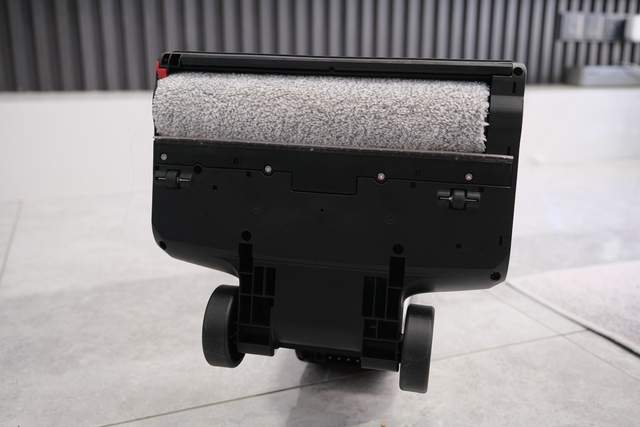 曾对洗地机失望透顶，直到遇到它之后有了改观，石头A10确实有料