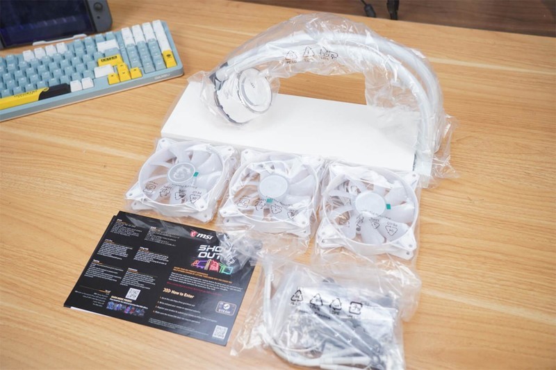 寒冰之美，冷酷到底——微星寒冰E360白色限定版散热器来袭！