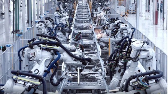 比亚迪向合资燃油再甩“荣耀杀手锏”，比亚迪荣耀大戏是否结束？