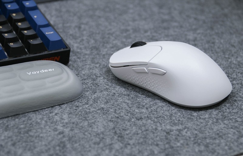Keychron M3 mini三模鼠标评测，手感稳定，性能不输某G某蛇