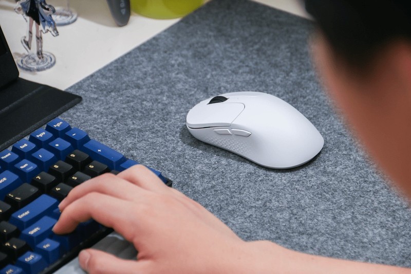 Keychron M3 mini三模鼠标评测，手感稳定，性能不输某G某蛇