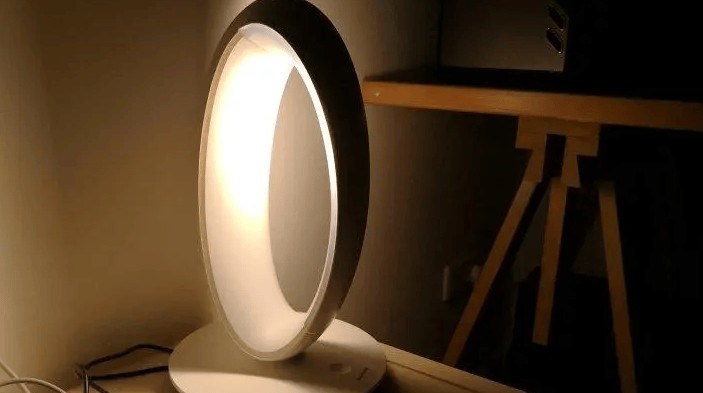 哪个牌子的护眼台灯好？护眼台灯十大排名新鲜出炉！