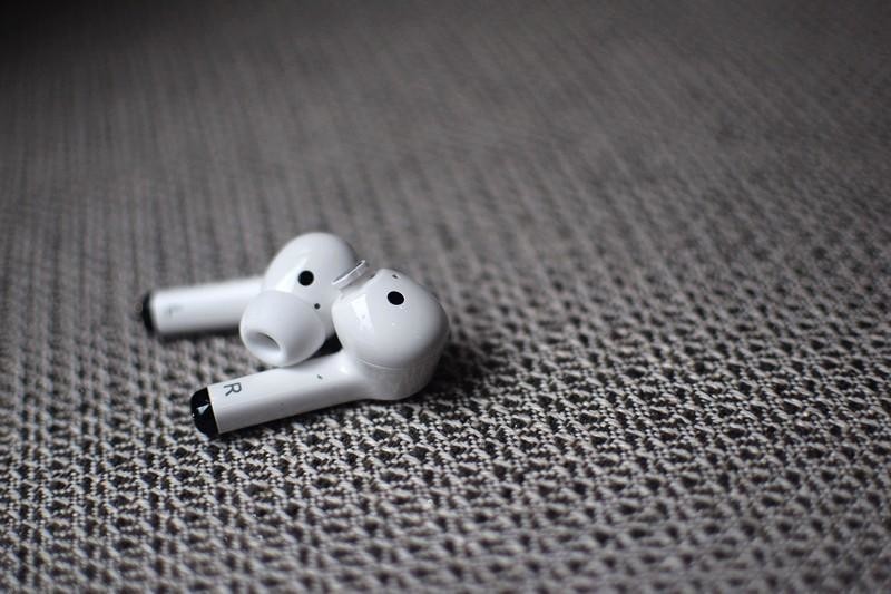 町石TINX助听器 让听障人士感受自然真实的声音