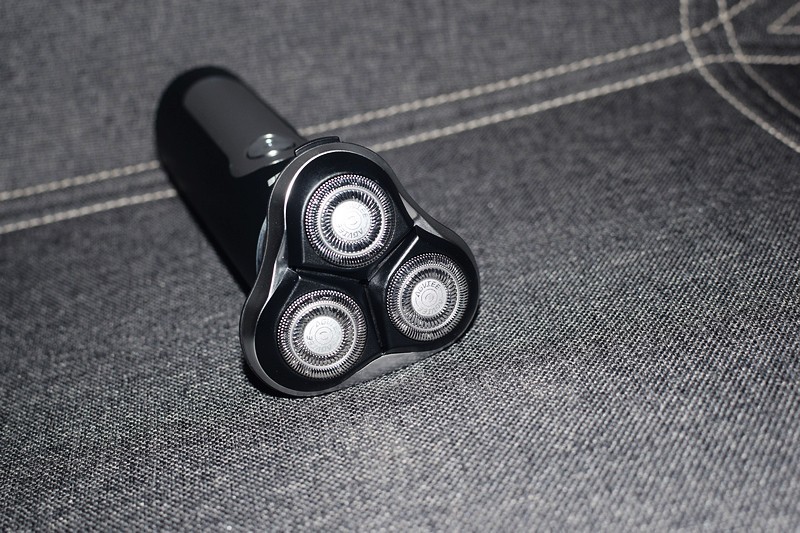 未野MAX剃须刀 13000转超高转速，净须无压力，引领剃须新潮流