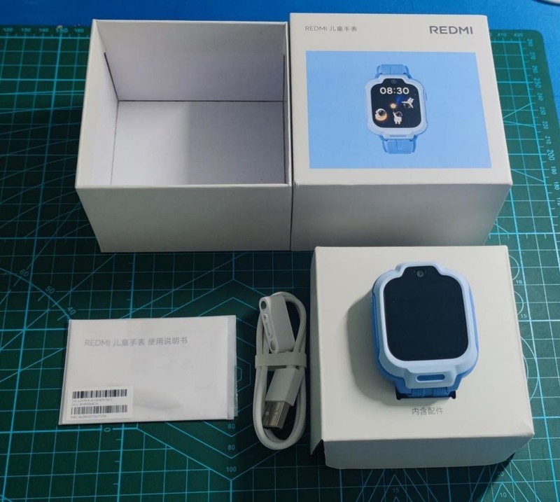 强悍定位，随心通话——REDMI 儿童手表