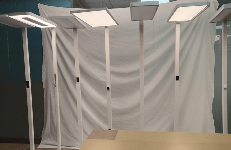 书客护眼大路灯怎么样？书客、柏曼、米家护眼灯测评数据大曝光！