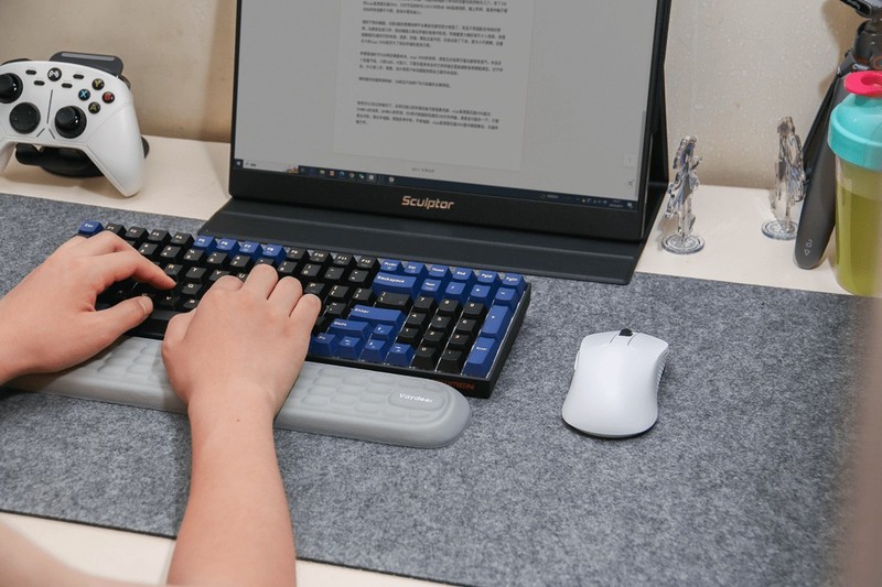 Keychron M3 mini三模鼠标评测，手感稳定，性能不输某G某蛇