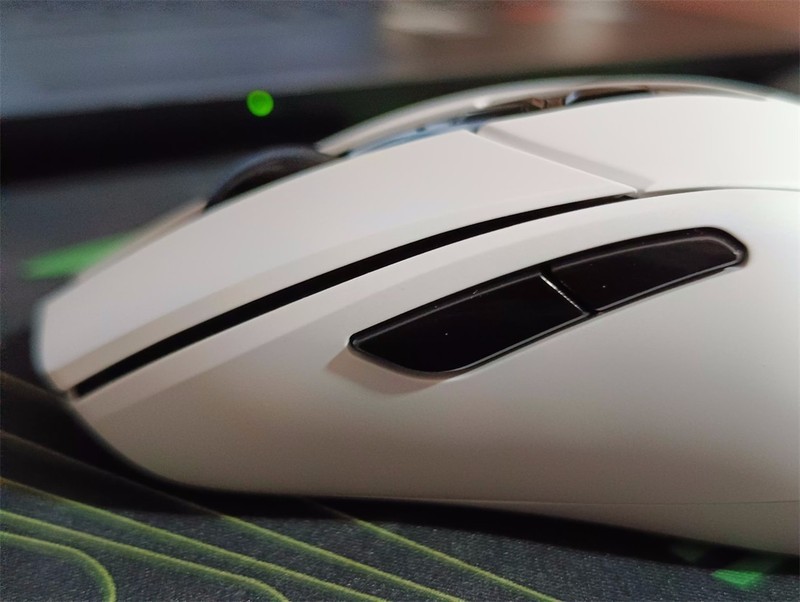 雷柏 V300系列的双生花，高性价比的雷柏V300PRO无极 双模无线游戏鼠标