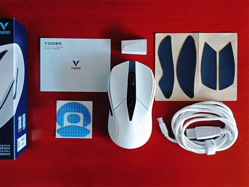 雷柏 V300系列的双生花，高性价比的雷柏V300PRO无极 双模无线游戏鼠标