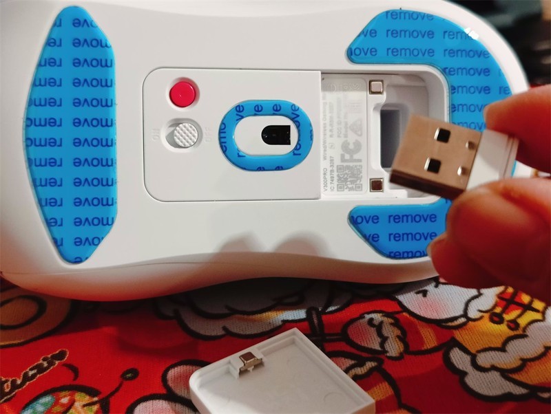 雷柏 V300系列的双生花，高性价比的雷柏V300PRO无极 双模无线游戏鼠标