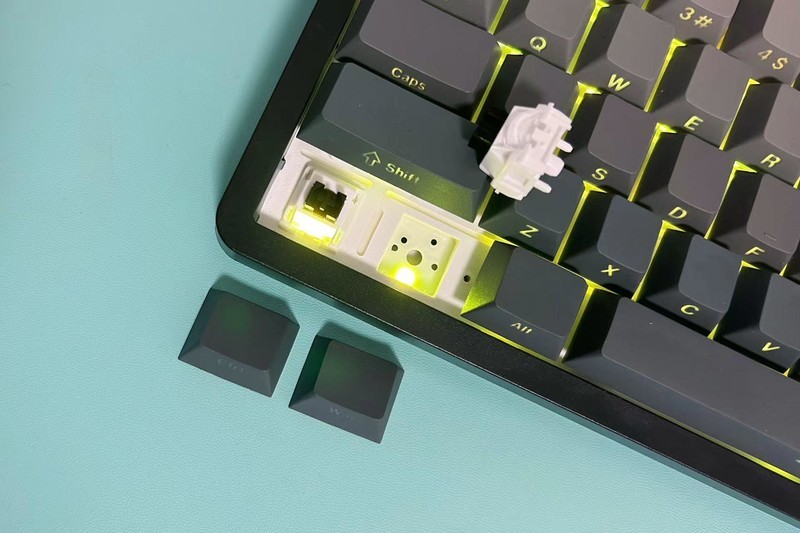 两百多元的惊喜！堆料十足的达尔优EK87 Pro机械键盘