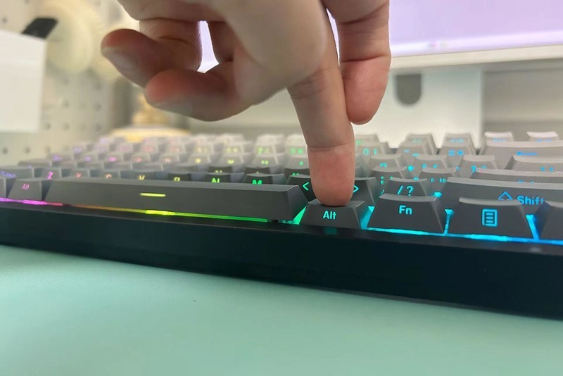 两百多元的惊喜！堆料十足的达尔优EK87 Pro机械键盘