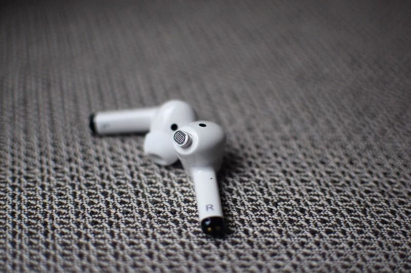 町石TINX助听器 让听障人士感受自然真实的声音