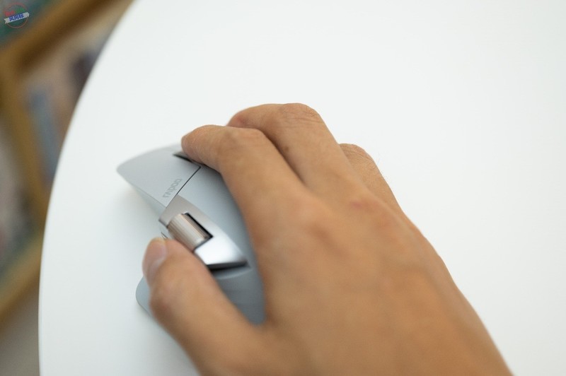 支持跨设备操作，自带横向霍尔感应滚轮，雷柏MT760系列鼠标上手