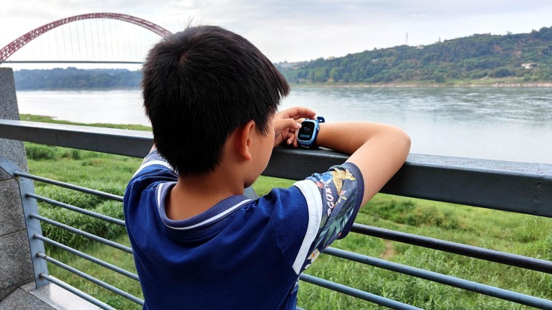 无游戏不沉迷,精准定位拿捏,米兔儿童电话手表C7A首发评测