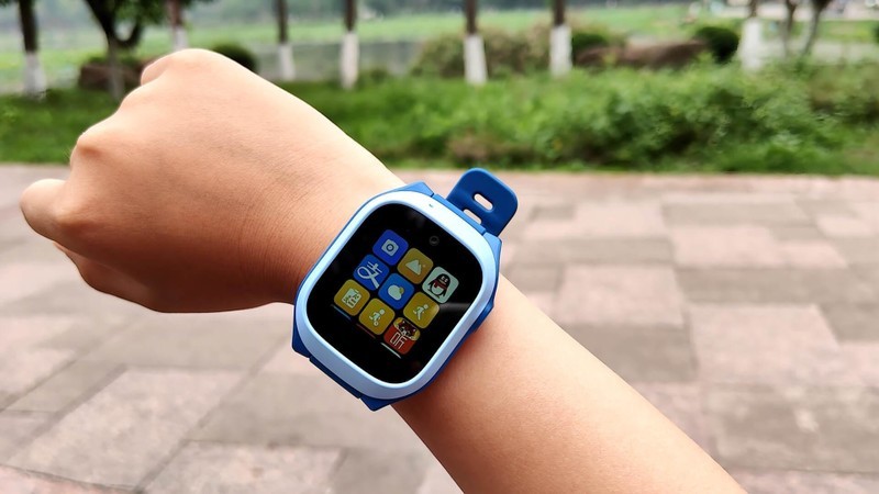 无游戏不沉迷,精准定位拿捏,米兔儿童电话手表C7A首发评测