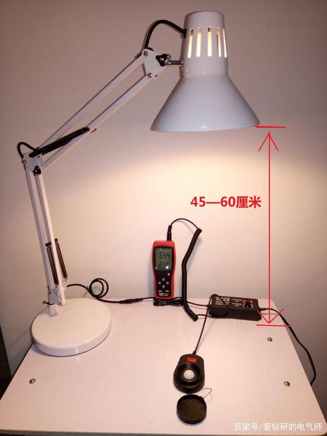 学生如何正确使用台灯？精选适合学生写作业的台灯