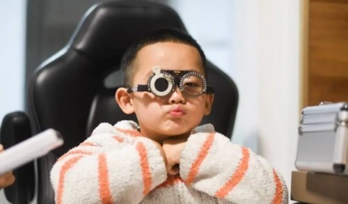 学生护眼台灯怎么样选择？对比书客、明基护眼灯和德国柏曼哪个好