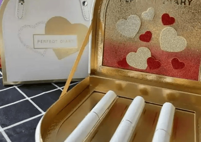 520情 人节送伴侣什么礼物好？这十种送女朋友礼物，她肯定喜欢