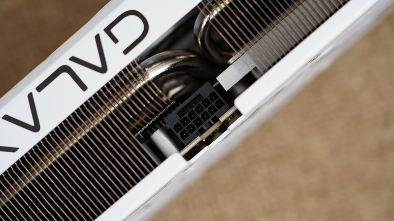 颜值性能我全都要，影驰金属大师5080评测&白色海景房主机分享