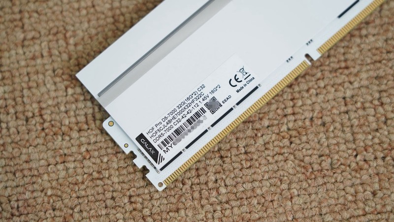 颜值性能我全都要，影驰金属大师5080评测&白色海景房主机分享