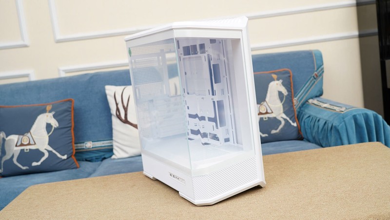 颜值性能我全都要，影驰金属大师5080评测&白色海景房主机分享