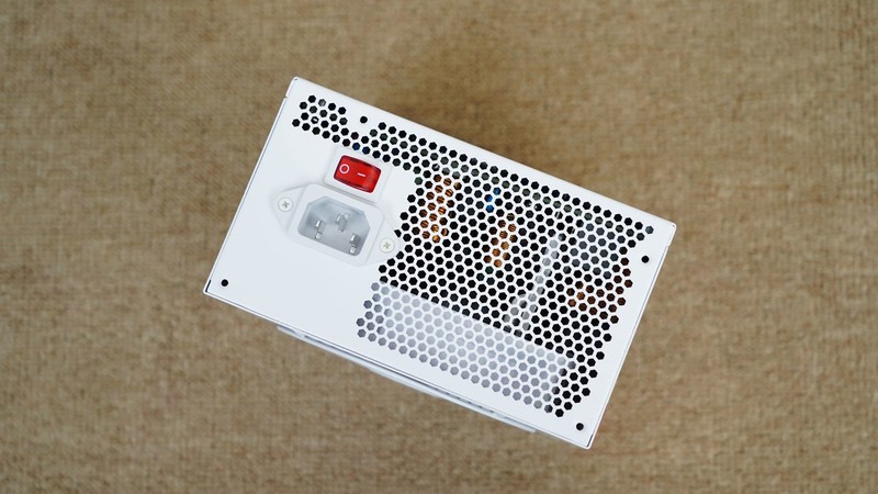 颜值性能我全都要，影驰金属大师5080评测&白色海景房主机分享