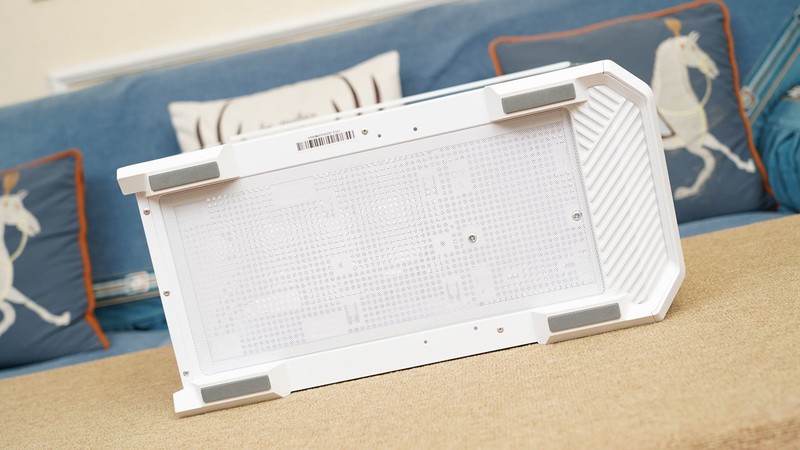 颜值性能我全都要，影驰金属大师5080评测&白色海景房主机分享