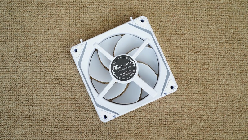 颜值性能我全都要，影驰金属大师5080评测&白色海景房主机分享