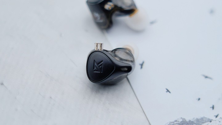 KZ-ZEXpro静电三单元耳机评测：物超所值 体验平民法拉利