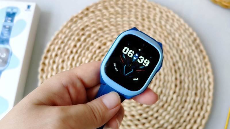 无游戏不沉迷,精准定位拿捏,米兔儿童电话手表C7A首发评测