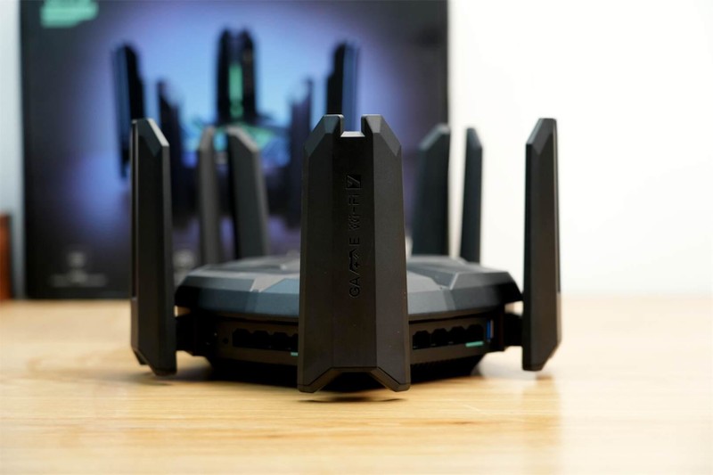 锐捷天蝎路由BE72Pro：9网口9天线9颗FEM，AI黑科技让信号无死角