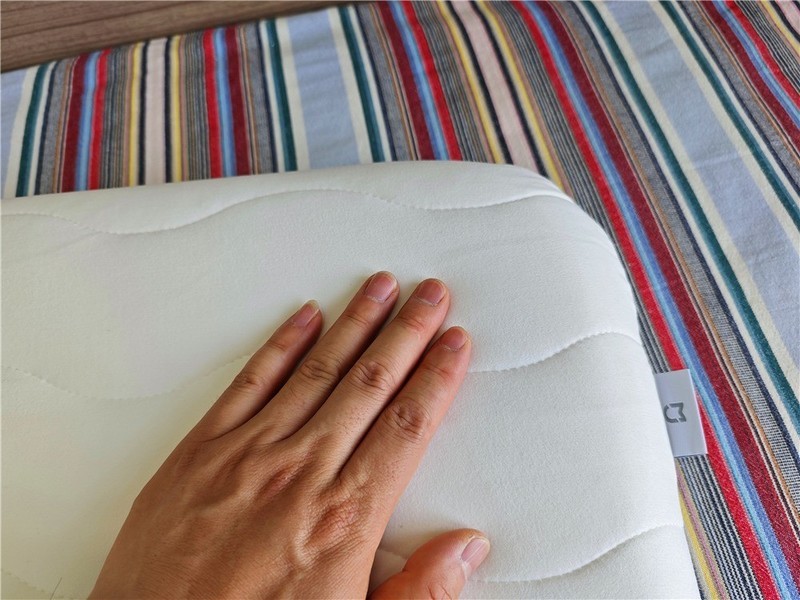 米家记忆棉深睡枕，双面享受，让美梦触手可及！