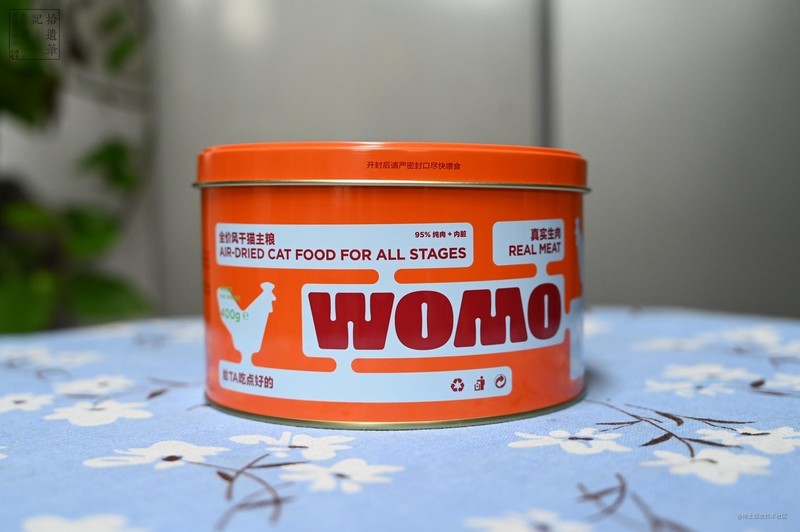 鲜香可口的国产WOMO风干猫粮，营养均衡肉量足，猫咪更爱吃