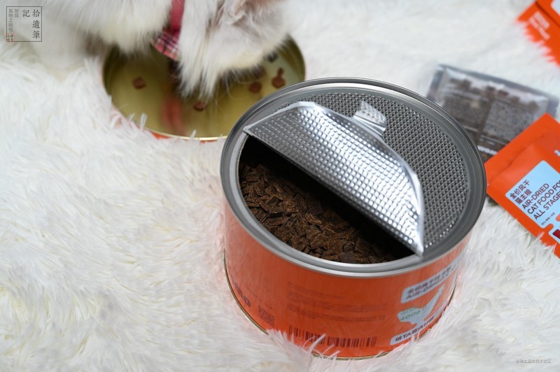 鲜香可口的国产WOMO风干猫粮，营养均衡肉量足，猫咪更爱吃