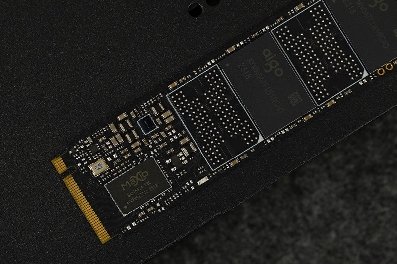 高配PCIe 4.0x4、满速读取7450MB/s，更快更猛的爱国者P7000Z体验