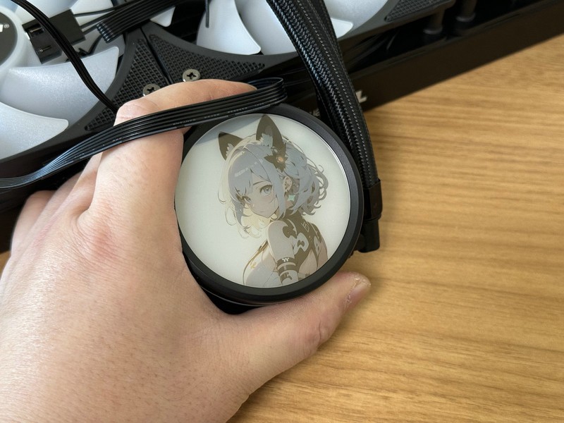 朋友装机非要低调一些，那就选钢影透EX海景房机箱黑色版吧