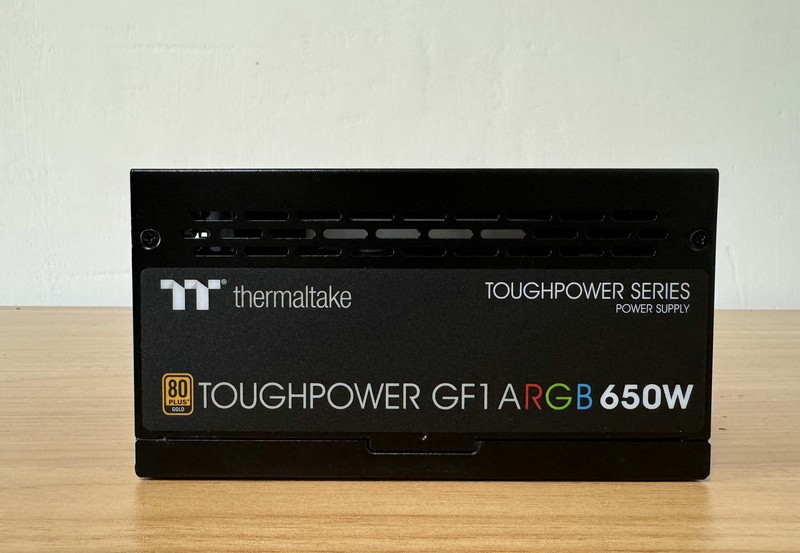 朋友装机非要低调一些，那就选钢影透EX海景房机箱黑色版吧