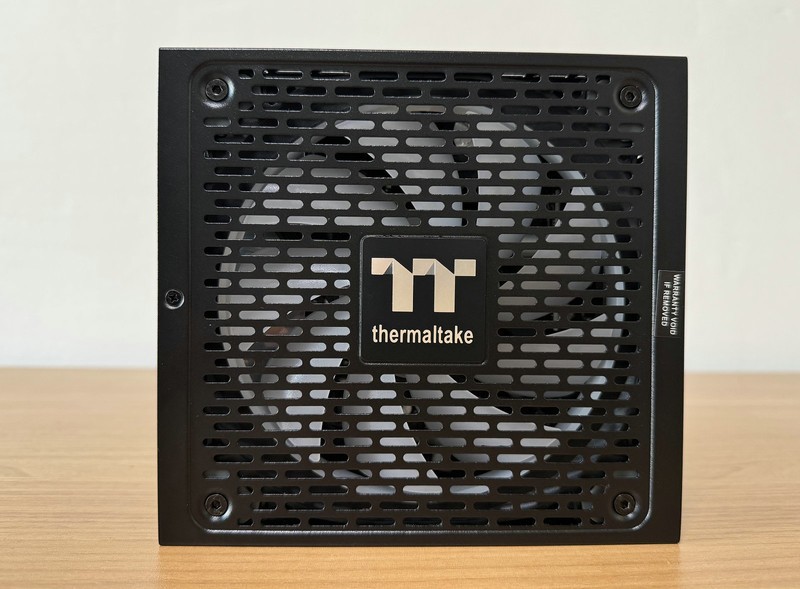 朋友装机非要低调一些，那就选钢影透EX海景房机箱黑色版吧