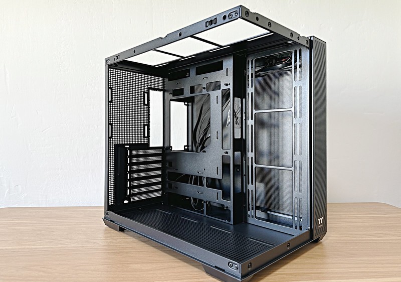 朋友装机非要低调一些，那就选钢影透EX海景房机箱黑色版吧