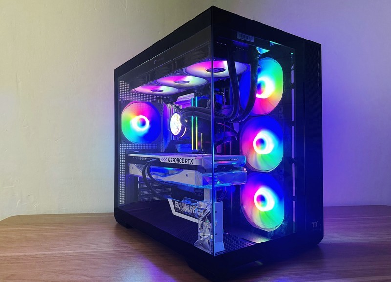 朋友装机非要低调一些，那就选钢影透EX海景房机箱黑色版吧