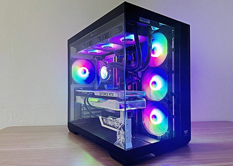 朋友装机非要低调一些，那就选钢影透EX海景房机箱黑色版吧