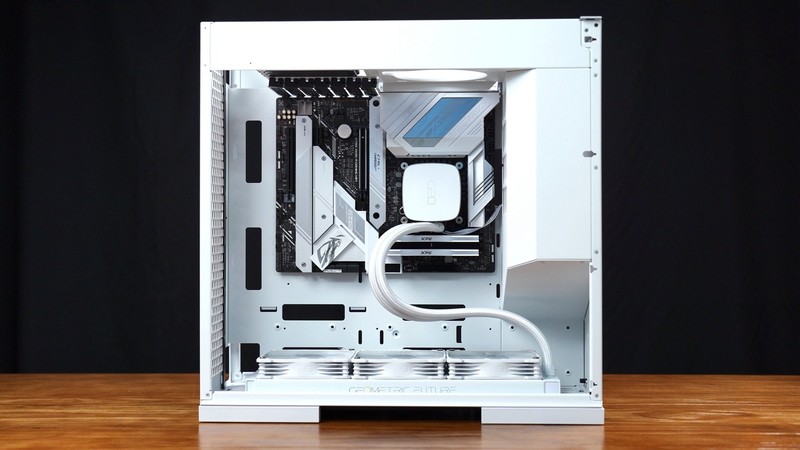 优化垂直风道几何未来罗汉装机show:12900K+吹雪Z690+XPG DDR5内存配置