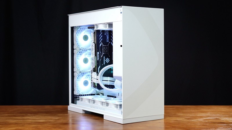 优化垂直风道几何未来罗汉装机show:12900K+吹雪Z690+XPG DDR5内存配置