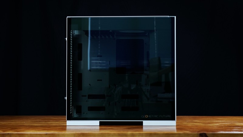 优化垂直风道几何未来罗汉装机show:12900K+吹雪Z690+XPG DDR5内存配置