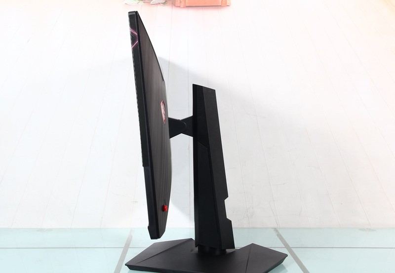 带来更大惊喜，让粉丝获得更大利益，游戏显示器选它就对了