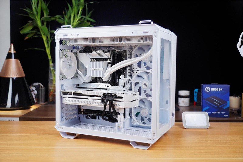 白色“海景别墅”的重要一环，有颜值有性能，ROG RTX3080值得拥有